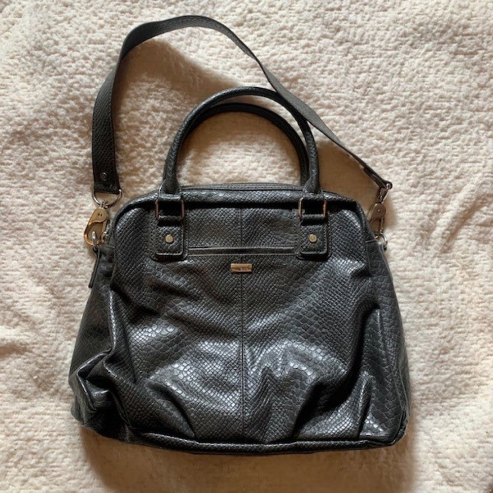 Jewell Thirty-One Grey Bag